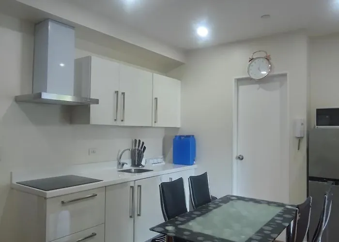 Aveline Suites, Garden View, 2br, Amenities Apartment Manila